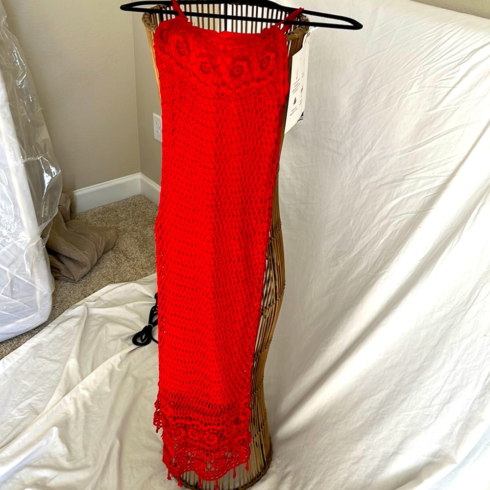 Cache… size Med .. crochet gorgeous dress with sheeth under